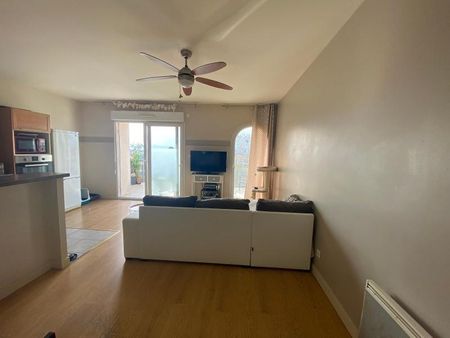 Location Appartement 2 pièces 43m² MONTELIMAR 26200 - Photo 2