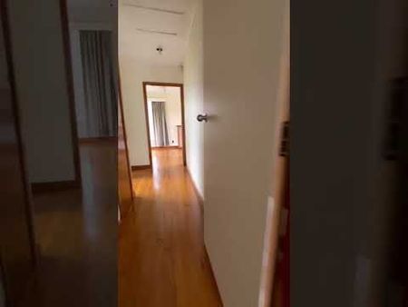 Lovely New Renovated Two Bedroom in Pt Engalnd - Photo 3