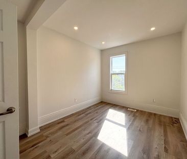 $1,999 / 4 br / 1 ba / 26 Cayuga st unit B - Photo 4