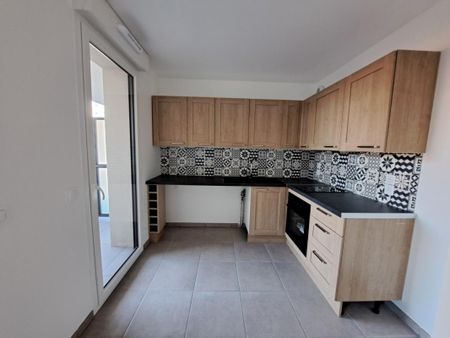 Location Appartement 1 pièce 28m² THONON LES BAINS 74200 - Photo 5