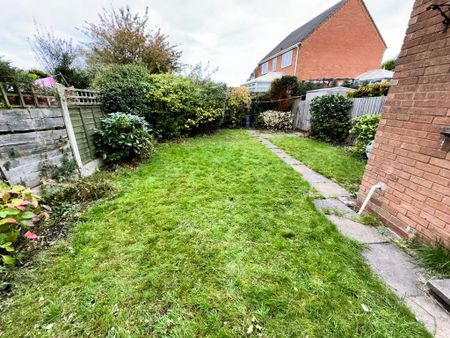 3 bedroom semi-detached house to rent - Photo 5