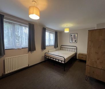 1 bedroom in a house share to rent - Photo 6