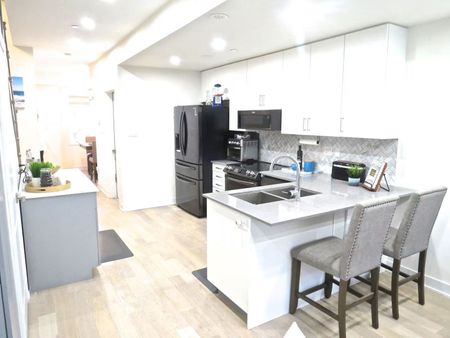 For Lease - 70 William Duncan Road, Toronto, Ontario - Photo 5