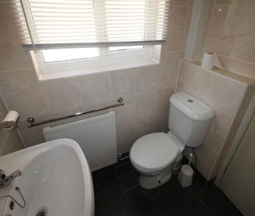 3 bedroom terraced house to rent - Photo 6