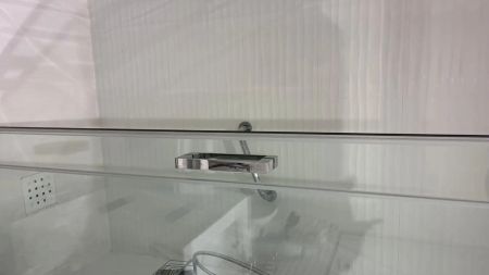 Room in shared apartment in Madrid - Photo 3