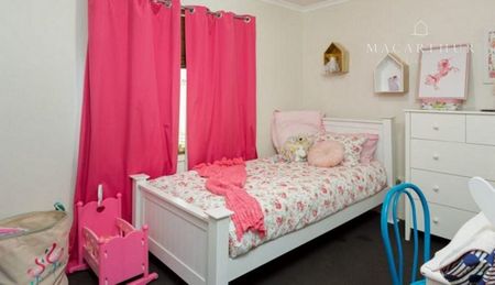 29 Grevillea Crescent, Lake Albert, NSW - Photo 2