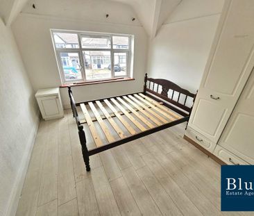 5 bedroom semi-detached house to rent - Photo 2