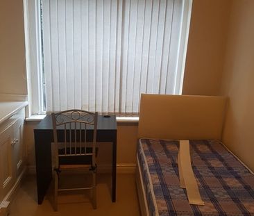 Room in a Shared House, Carnforth St, M14 - Photo 1