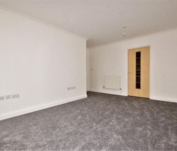 Chatham House, 10 Melbourne Road, Wallington, Surrey, SM6 - Photo 2