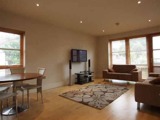 A10 Malone Square, 40 Windsor Park, Belfast, BT9 6JU - Photo 1