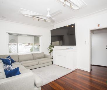Vibrant Urban Living in Victoria Park - Fully Furnished - Photo 2