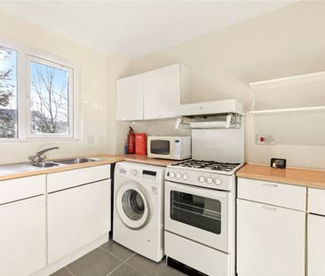 Cornmow Drive, NW10, London - Photo 5