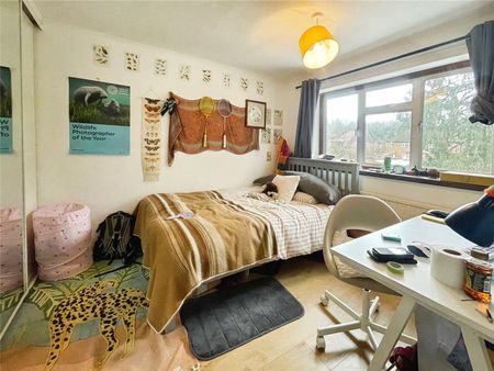 Nobles Way, Egham, Surrey, TW20 9RJ - Photo 5