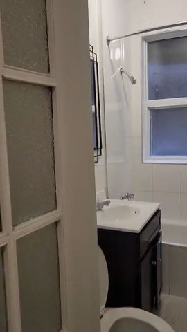 404 Elgin unit 12A - Photo 4