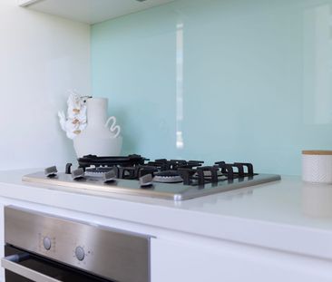 Corner apartment with Silkstone park views - Photo 4