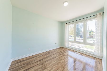 For Lease - 2583 lundigan Drive, Mississauga, Ontario - Photo 5