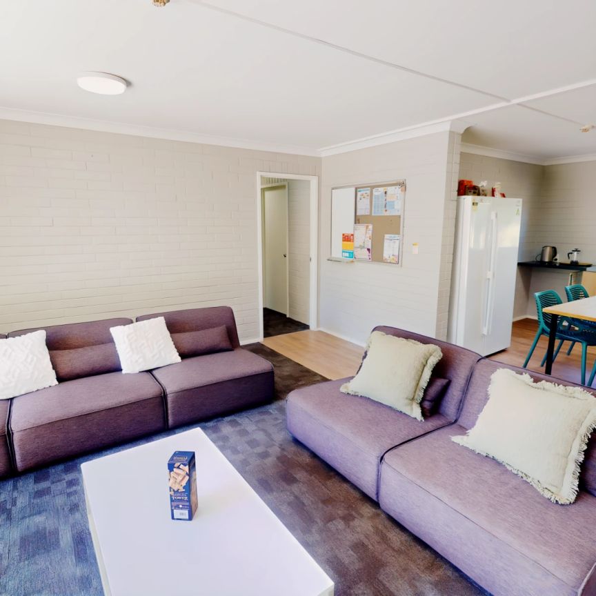 6 Bedroom Apartment south-Single bed - Photo 1