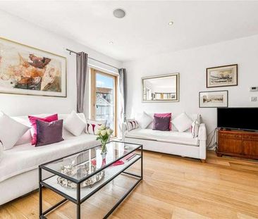 St. John's Hill, London, SW11 - Photo 1