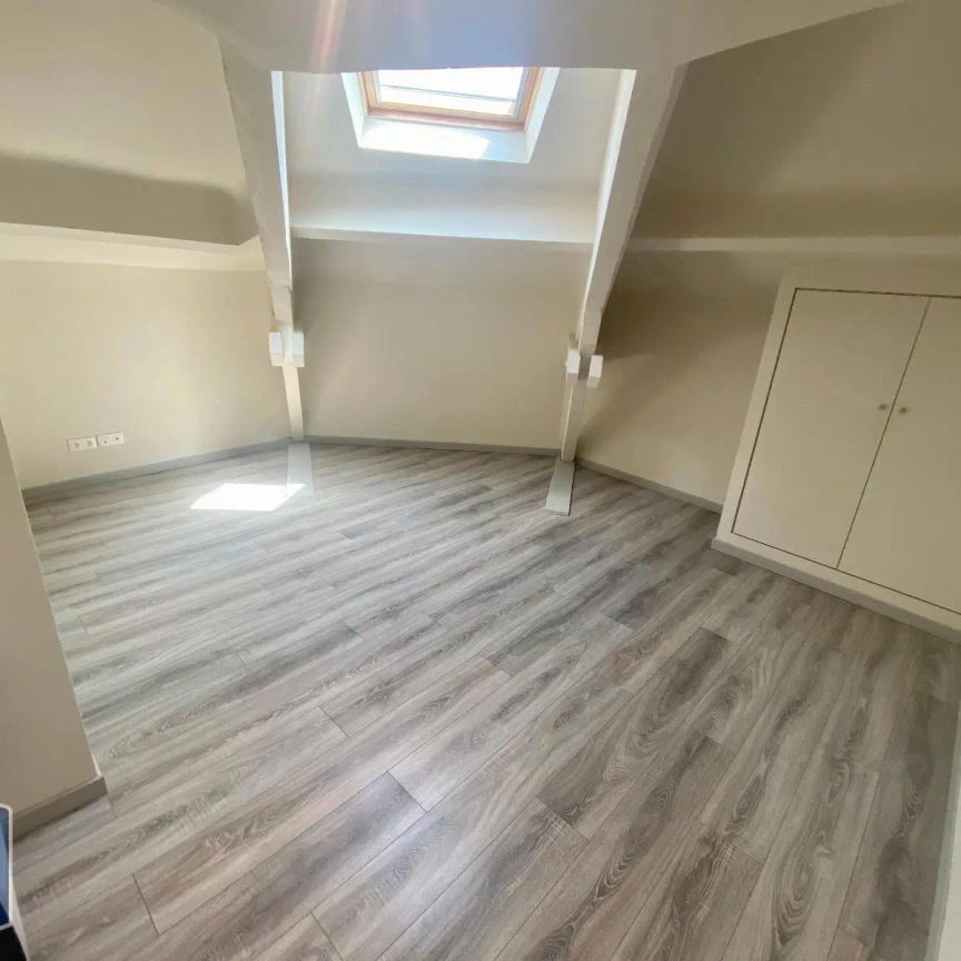 Appartement à louer 4 pièces 60.8m² - Photo 1