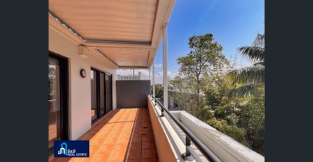 Top-Floor with Space and Sun - Photo 2