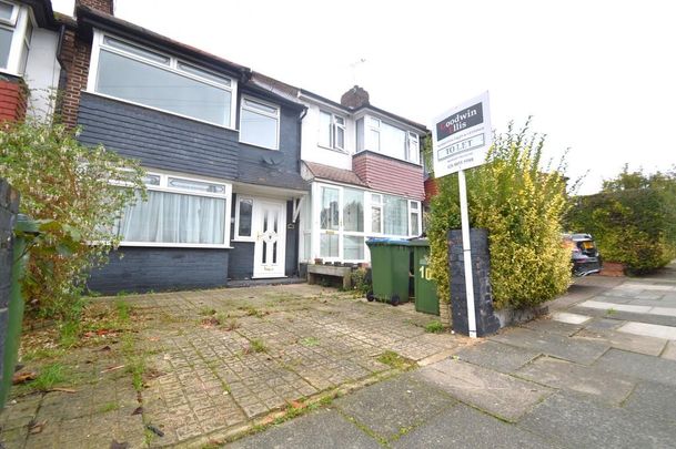 3 bedroom terraced house to rent - Photo 1