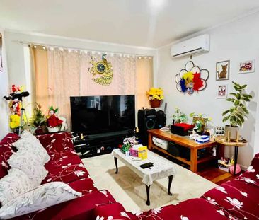 3 Bedroom Family Home - Photo 3