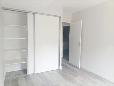 Location Appartement 4 pièces 145m² NARBONNE 11100 - Photo 2