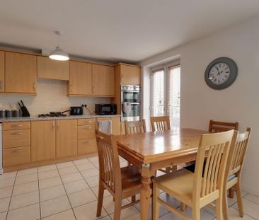 1 bedroom in a house share to rent - Photo 1