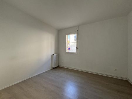 Location Appartement 4 pièces 74m² ST OMER 62500 - Photo 4