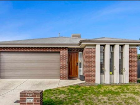 Stunning Family Home in Lucas! - Photo 5