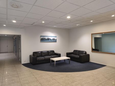 Central Wellington Living - Photo 3