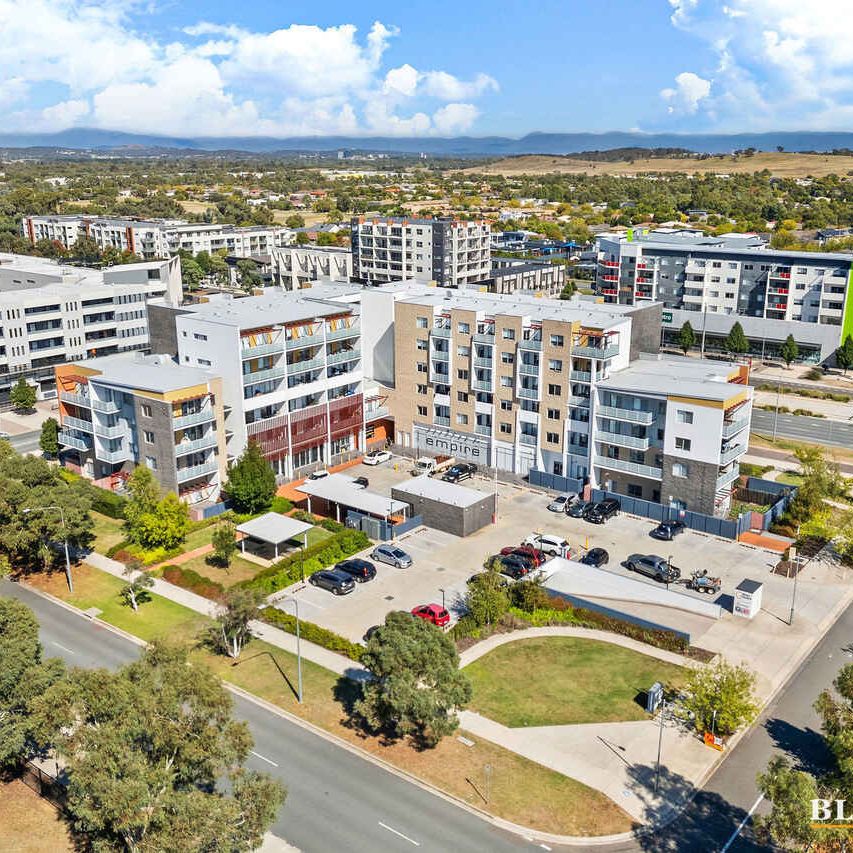 One bedroom Times Square apartment - Photo 1