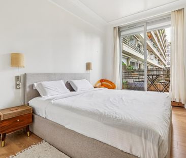 Location Appartement 5 pièces Meublé 126m² PARIS 16ème - Photo 6