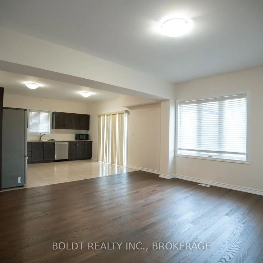 244 BETHUNE AVENUE - Photo 1
