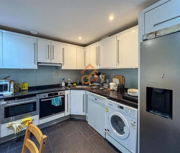 1 bedroom in a house share to rent - Photo 6