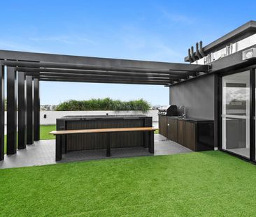 A Luxury Residence Offering Exceptional Convenience in a Prime Loca... - Photo 6