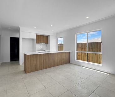 Easy-Care Living with Modern Comfort & Style - Photo 6