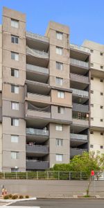 Great - One Bedroom Unit - Photo 4