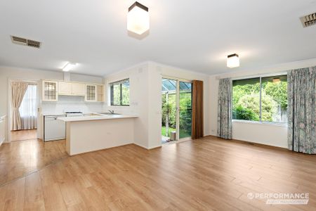 6 Cynisca Court, Wheelers Hill VIC 3150 - House For Rent | Domain - Photo 3