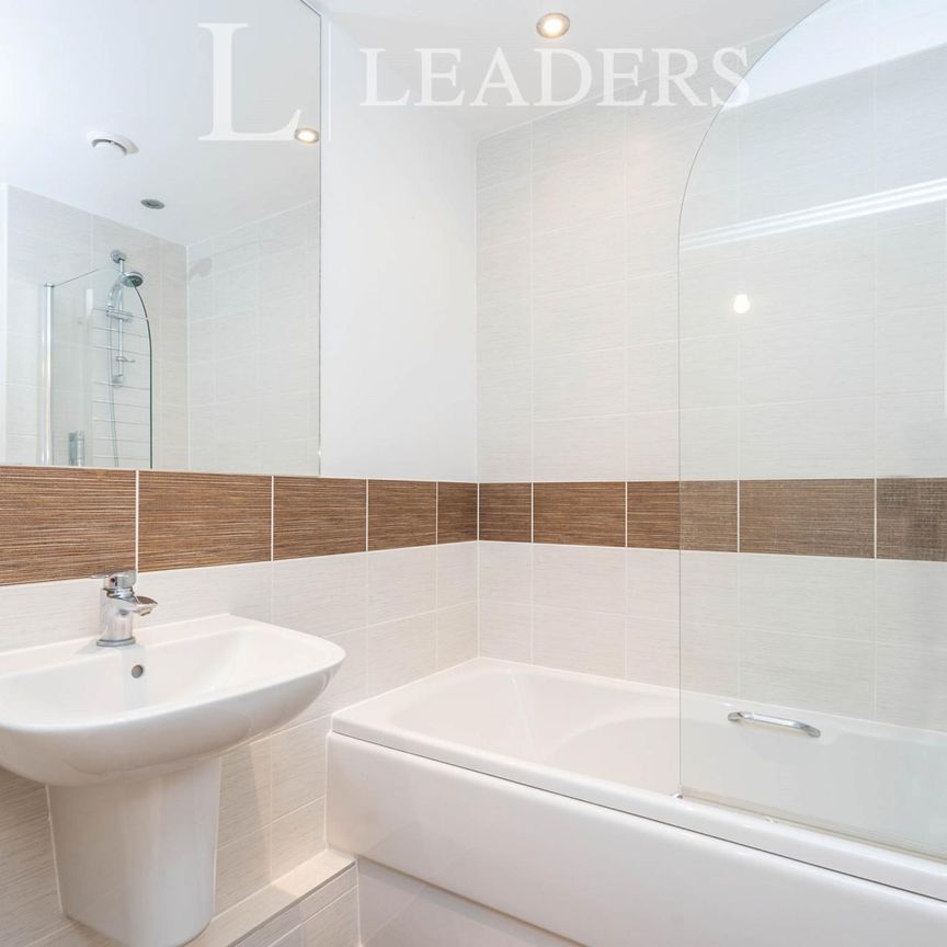 1 bedroom apartment to rent Oakleigh Place, 55 Winchester Road, Eastleigh, SO53 - Photo 1