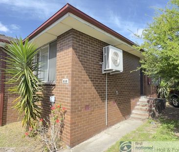 Prime Location Family Home - Photo 3