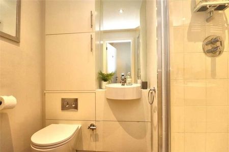 Woking, Surrey, GU21 - Photo 5