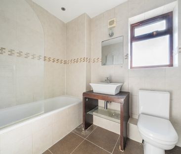 Flat to rent - Mayplace Road East, Bexleyheath, DA7 - Photo 6