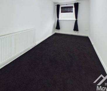 Briar Hill Close, Blackburn - Photo 2