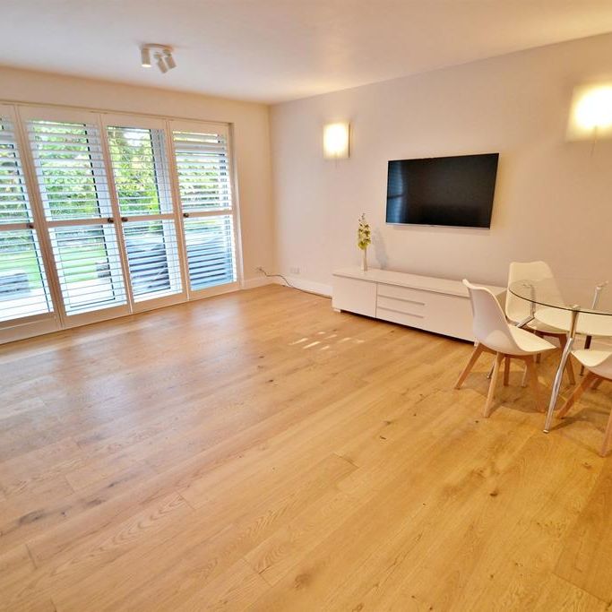 3 bedroom flat to rent - Photo 1
