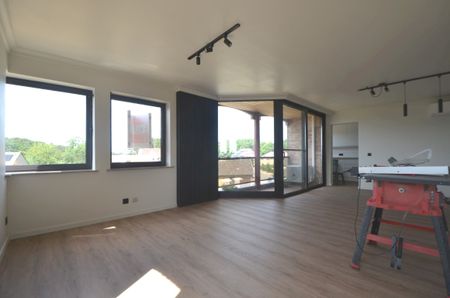 Te huur: Instapklaar appartement met 3 slpk en parking - Photo 2
