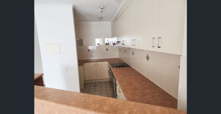 Unfurnished 2 bedroom apartment with secure parking [103m2], 23/228 Vulture St., South Brisbane - Photo 5