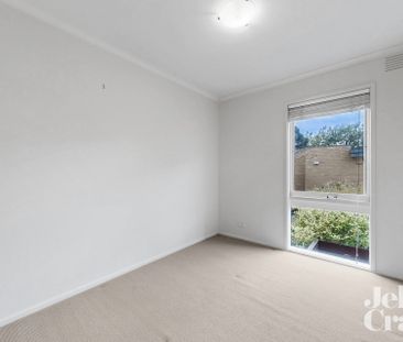 1/12 Weir Street, Balwyn - Photo 4