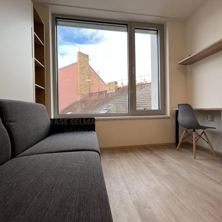 Pronájem bytu 1+kk 22 m2 - Fotografie 1