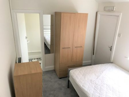 10 Thompson Road, Ecclesall - Photo 5